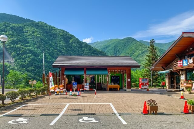 交通機関のスマートな手配で、目的地までの「行き方」を最適化する